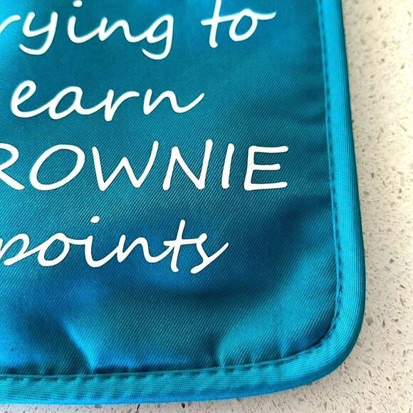 NWOT Pot Holder With Pocket Trying to Earn Brownie Points Turquoise Hot Pad - Picture 11 of 11